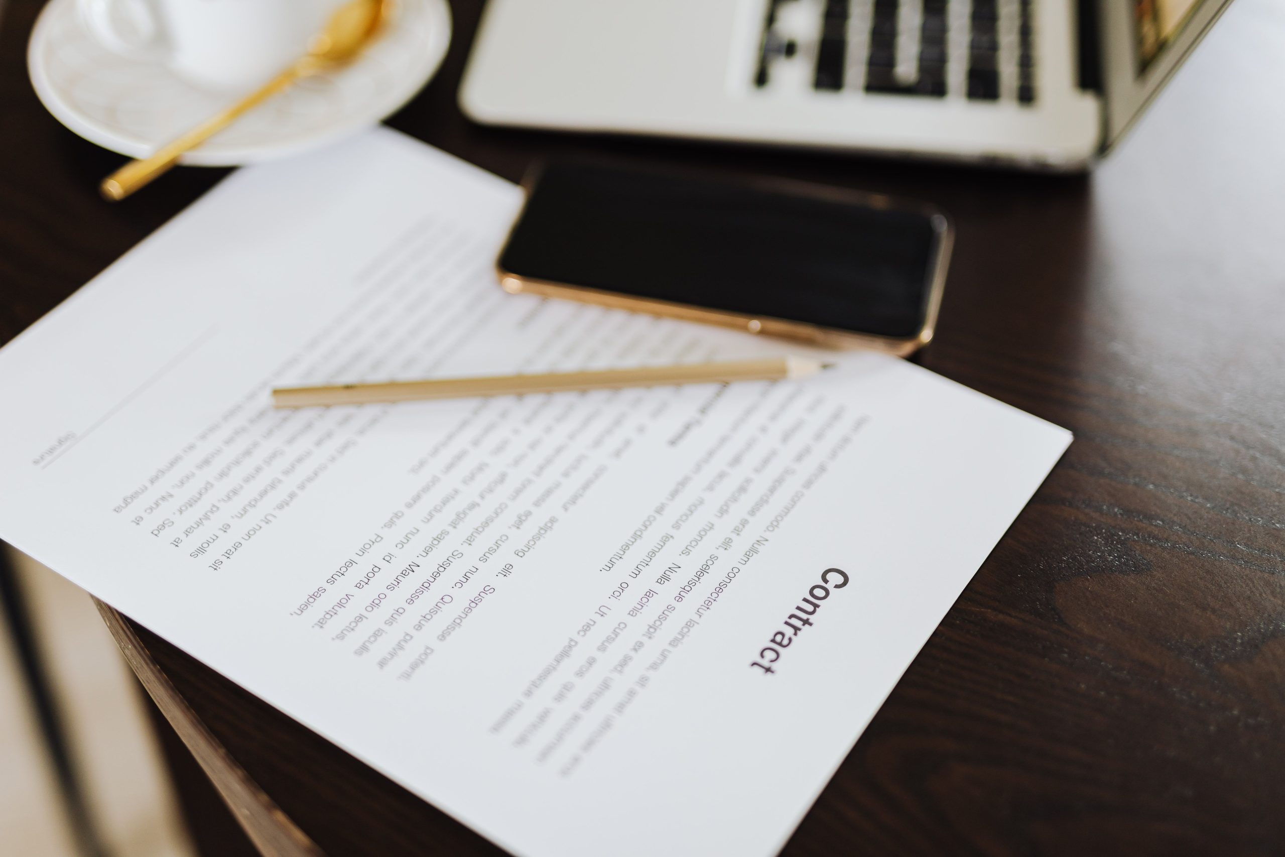 Contrat commercial sur un bureau professionnel